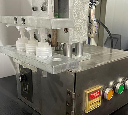 33 410 Dispensador de loción bomba izquierda derecha tornillo bloqueo de loción botella Dispensador de la bomba tapa 1